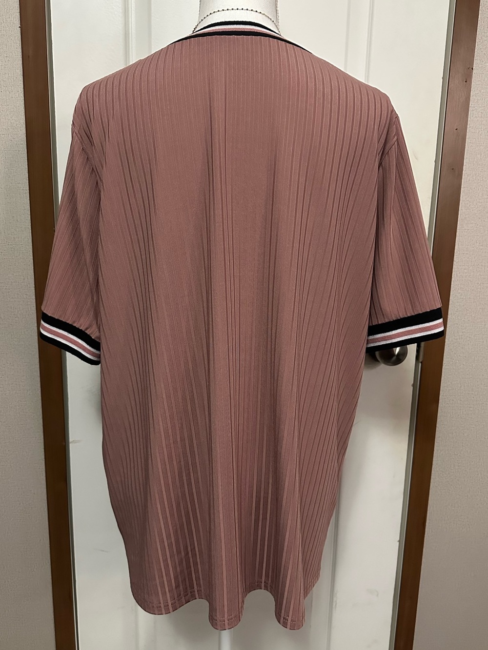SHEIN Dusty Rose Ribbed Short Sleeve Tunic with Striped Trim - Picture 2 of 3